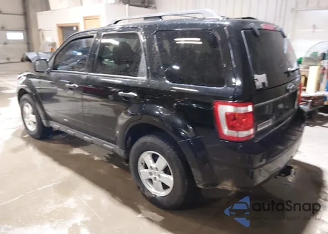 2010 Ford Escape Xlt z USA, uszkodzony, nr VIN 1FMCU9D70AKD37833